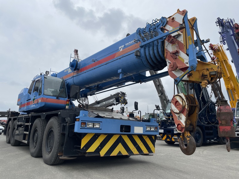TADANO GR600N2